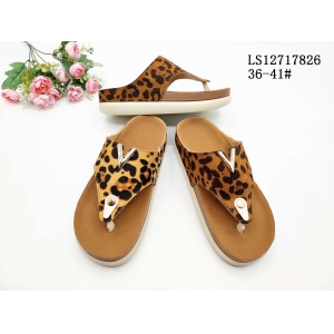 LADY'S FASHION SLIPPERS AND SANDALS