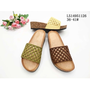 LADY'S FASHION SLIPPERS AND SANDALS