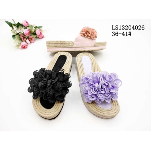 LADY'S FASHION SLIPPERS AND SANDALS