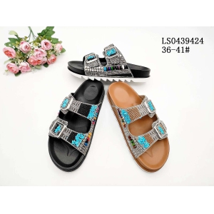 LADY'S FASHION SLIPPERS AND SANDALS