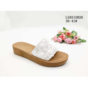 LADY'S FASHION SLIPPERS AND SANDALS