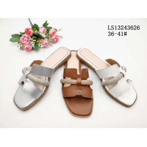 LADY'S FASHION SLIPPERS AND SANDALS